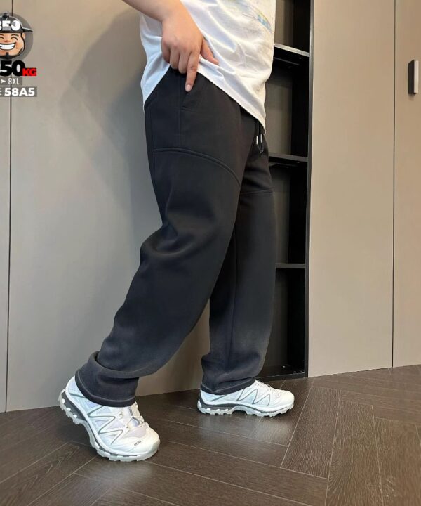 Quần dài jogger ống slim wax khói nhấn logo mountain 3