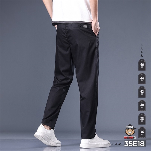 Alternative view of Quần dài kaki thun lưng thun ống đứng vải suông