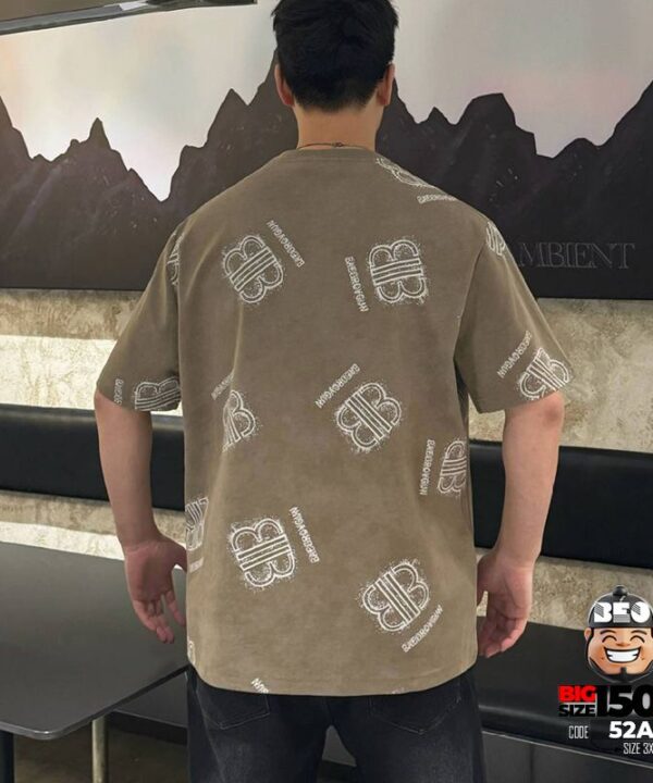 Alternative view of Áo thun tay ngắn text B and B reverse quanh áo