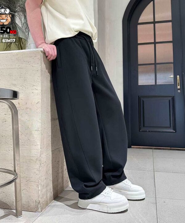 Alternative view of Quần dài thun jogger ống suông kẻ chỉ bên hông with signed