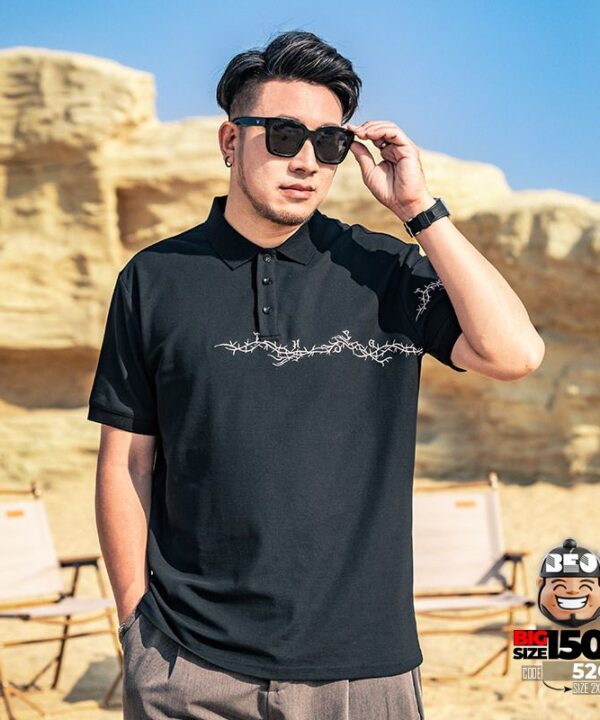 Alternative view of Áo thun tay ngắn Polo họa tiết thêu cành ngang ngực cá tính