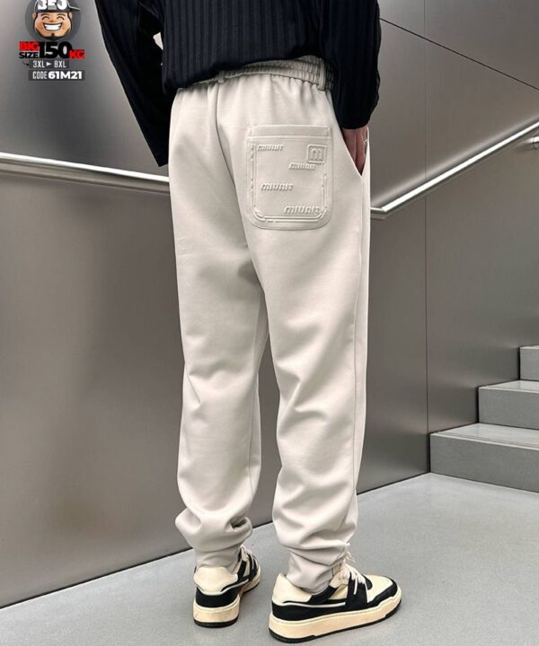 Alternative view of Quần dài jogger cotton khắc họa tiết nổi OHO phối túi cá tính