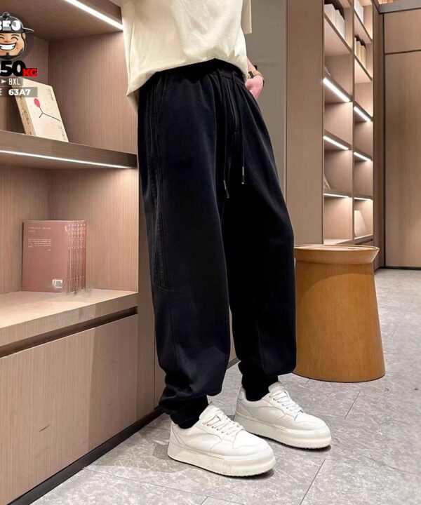 Home 149 Quần dài jogger thun chỉ nổi ngang hông logo chữ đùi