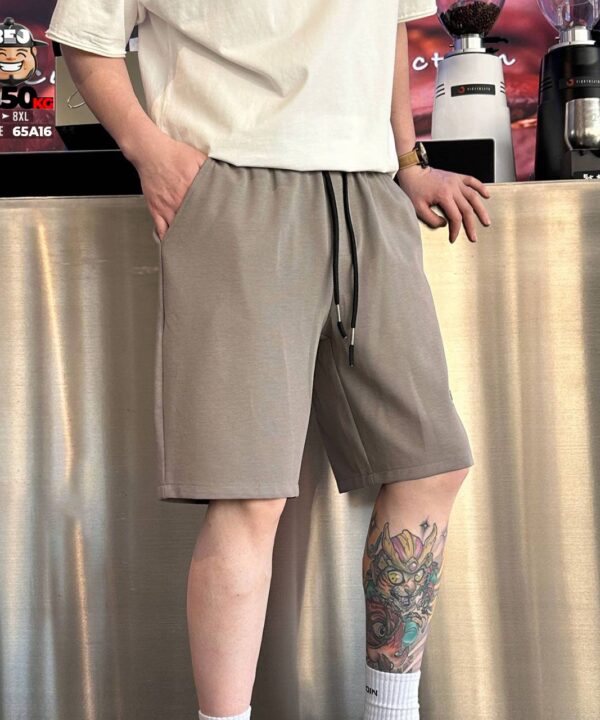 Quần short thun suông màu logo thêu co giãn nhẹ form rộng big size 9 Quần short thun suông màu logo thêu co giãn nhẹ form rộng big size 4