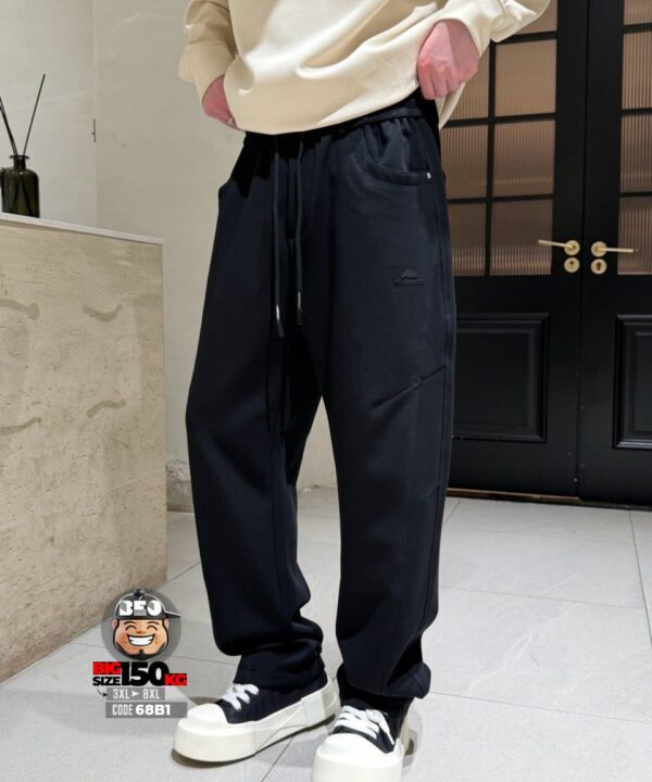 Alternative view of Quần dài thun jogger ống slim kẻ chỉ xéo logo An Boss
